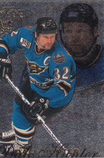 1996-97 Fleer Flair - Dale Hunter