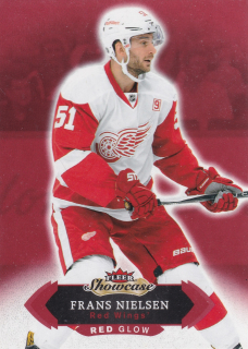 2016-17 UD Fleer Showcase - Frans Nielsen - Red Glow #12